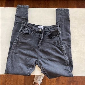 Black skinny jeans
